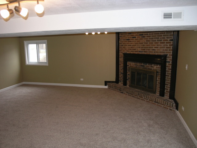 896 Woodstock Rd