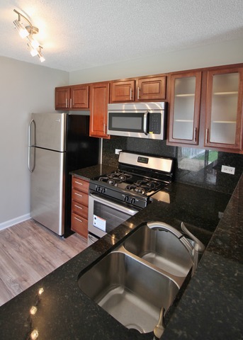 For Sale: 4433 Washington Dr Richton Park, IL 60471