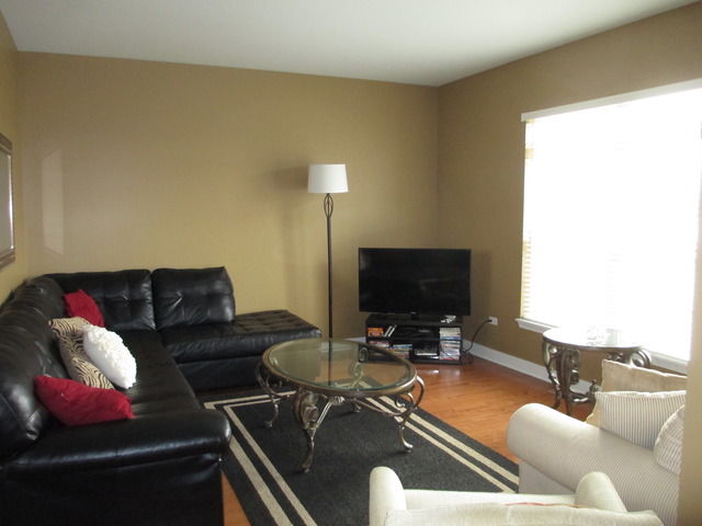 414 E 160th Pl
