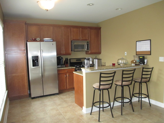 414 E 160th Pl
