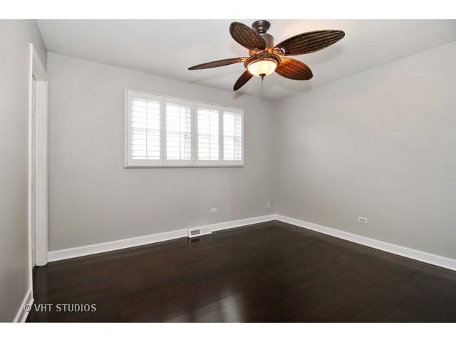 For Sale: 7632 Nottingham Dr Tinley Park, IL 60477