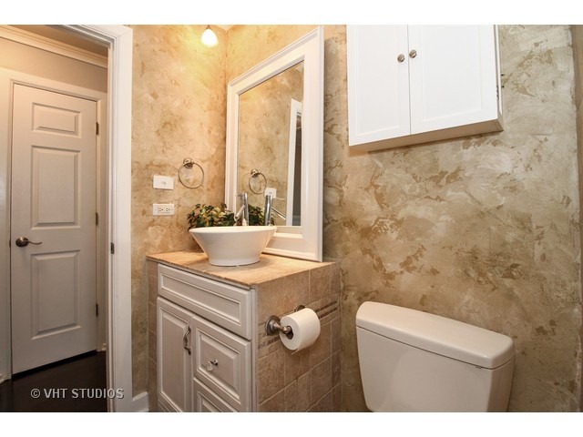 For Sale: 7632 Nottingham Dr Tinley Park, IL 60477