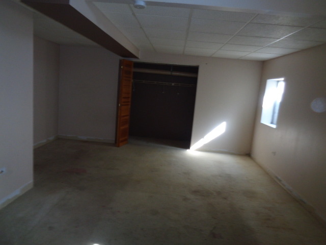 For Sale: 9231 Park Pl Tinley Park, IL 60487