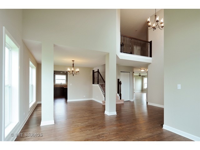 For Sale: 1551 Farmside Ln Bolingbrook, IL 60490