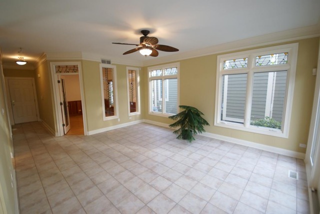 2552 Sutton Ln