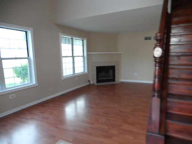 For Sale: 3519 Princeton Ave Aurora, IL 60504
