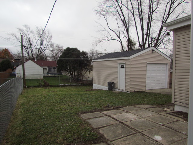 913 Harriet Ave