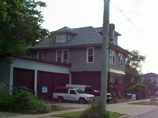 605 Grove St