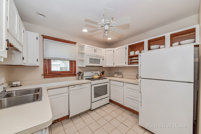 For Sale: 505 Hardin Ave Aurora, IL 60506