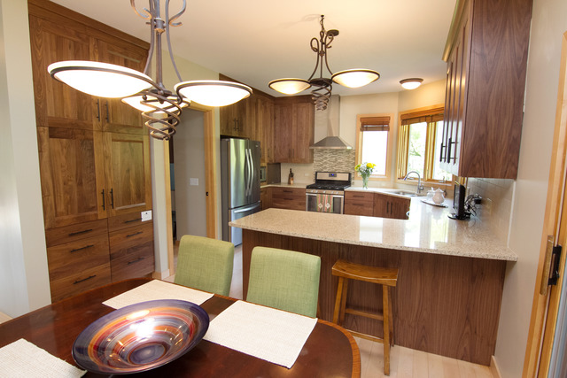 For Sale: 275 Johnson Woods Dr Batavia, IL 60510