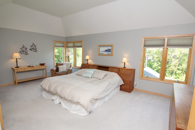 For Sale: 275 Johnson Woods Dr Batavia, IL 60510