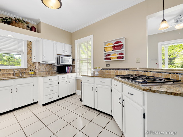 For Sale: 59 Chicago Ave Clarendon Hills, IL 60514