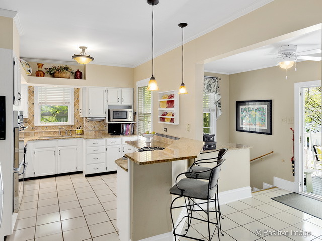 For Sale: 59 Chicago Ave Clarendon Hills, IL 60514