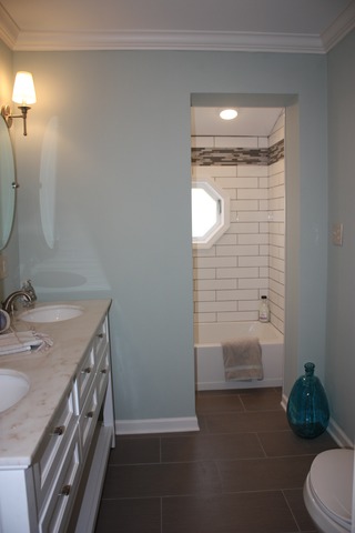 For Sale: 7 Algonquin Rd Clarendon Hills, IL 60514