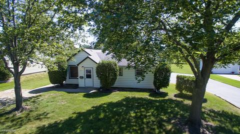 4735 Fairview Ave