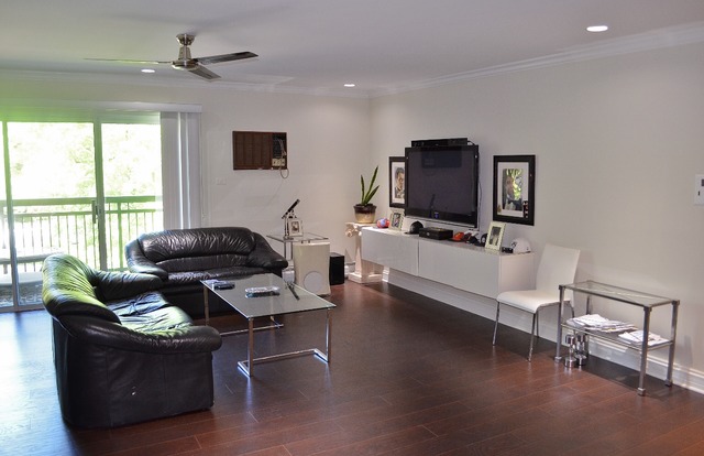 For Sale: 4220 Saratoga Ave #APT I-304 Downers Grove, IL 60515