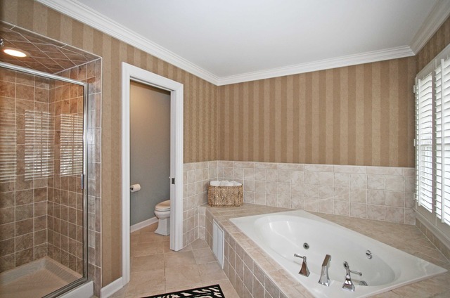 For Sale: 130 N Clay St Hinsdale, IL 60521
