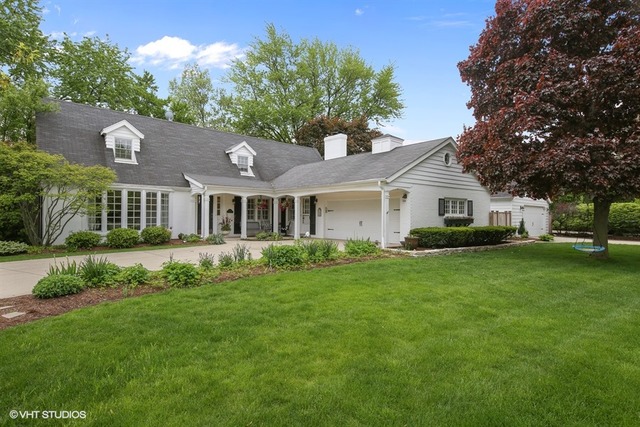 For Sale: 800 W Hickory St Hinsdale, IL 60521
