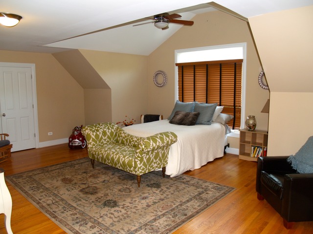 For Sale: 115 Woodland Dr Oak Brook, IL 60523