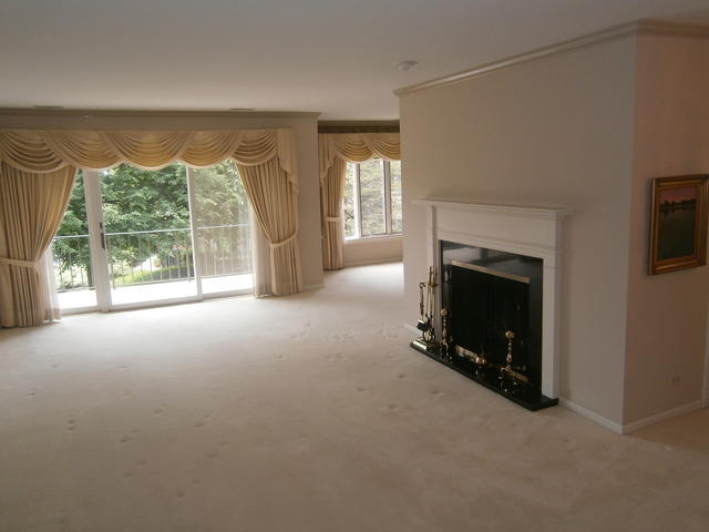 For Sale: 6 Oak Brook Club Dr #J-204 Oak Brook, IL 60523