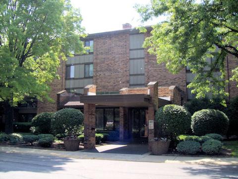 301 Lake Hinsdale Dr #107