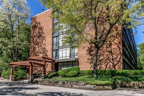 5810 Oakwood Dr #3E