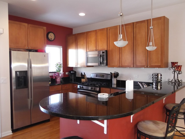 For Sale: 6131 River Bend Dr Lisle, IL 60532