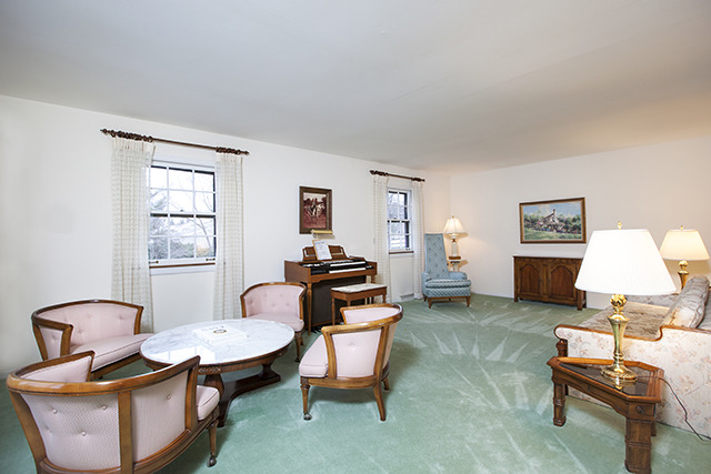 For Sale: 23 W581 Royal Oak Dr Naperville, IL 60540