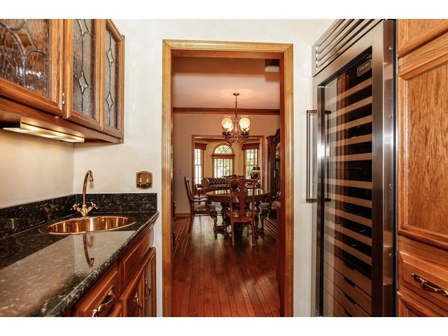 For Sale: 1305 Brunswick Ct Naperville, IL 60540