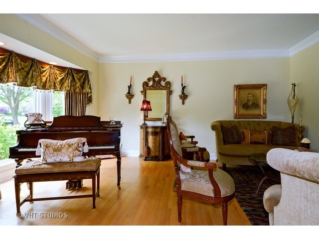 For Sale: 23 W306 Hampton Cir Naperville, IL 60540