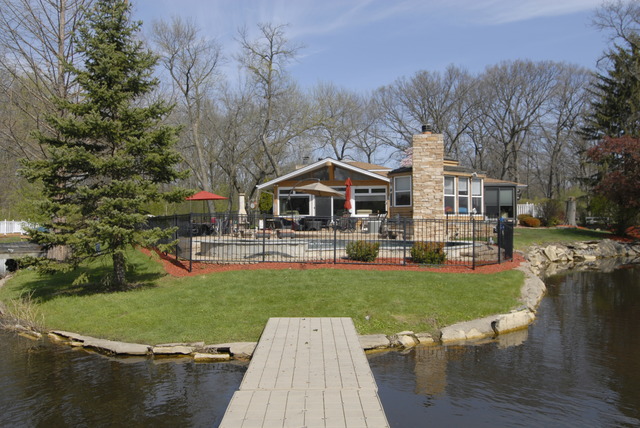 For Sale: 7 S550 Donwood Dr Naperville, IL 60540