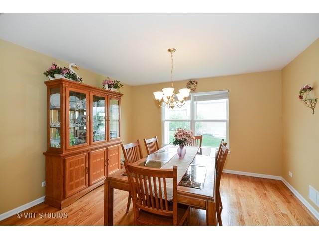 2752 Leonard Ln
