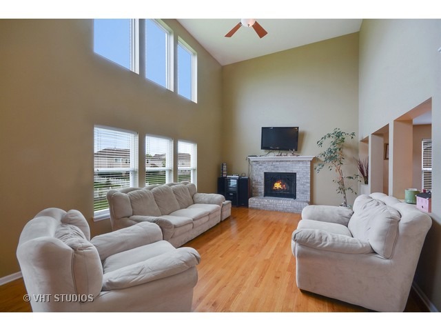 2752 Leonard Ln