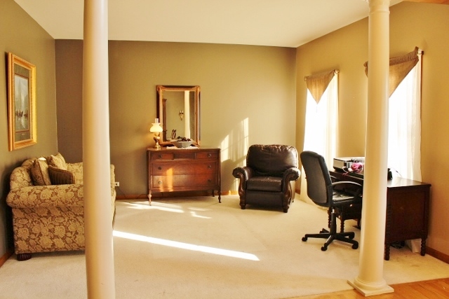 209 Willowwood Dr