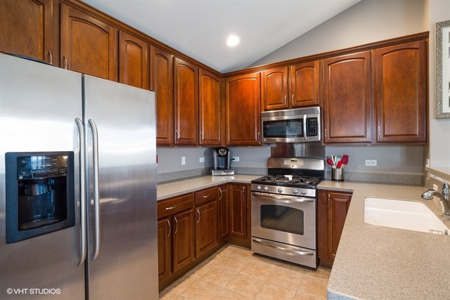 78 Waterbury Cir