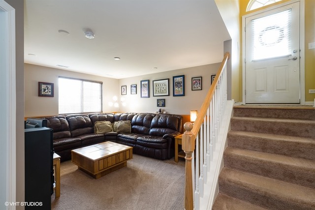 78 Waterbury Cir