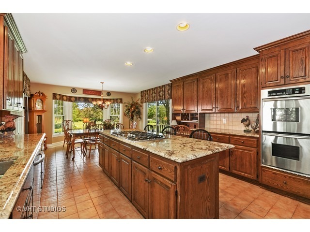 For Sale: 3838 Plainfield Rd Oswego, IL 60543
