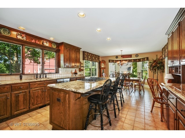 For Sale: 3838 Plainfield Rd Oswego, IL 60543