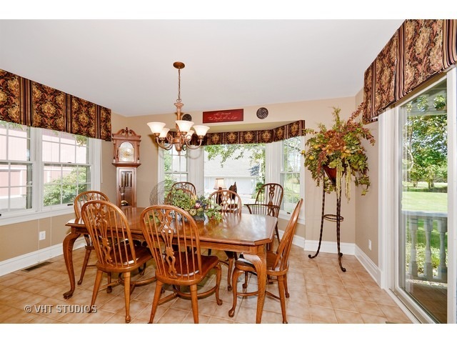 For Sale: 3838 Plainfield Rd Oswego, IL 60543