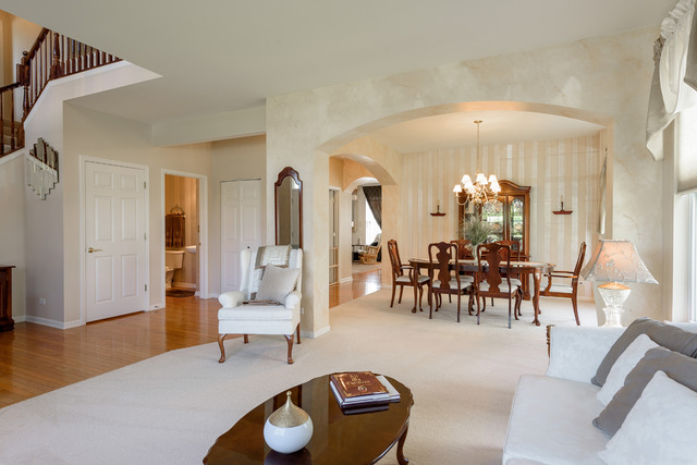 For Sale: 401 Arboretum Way Oswego, IL 60543
