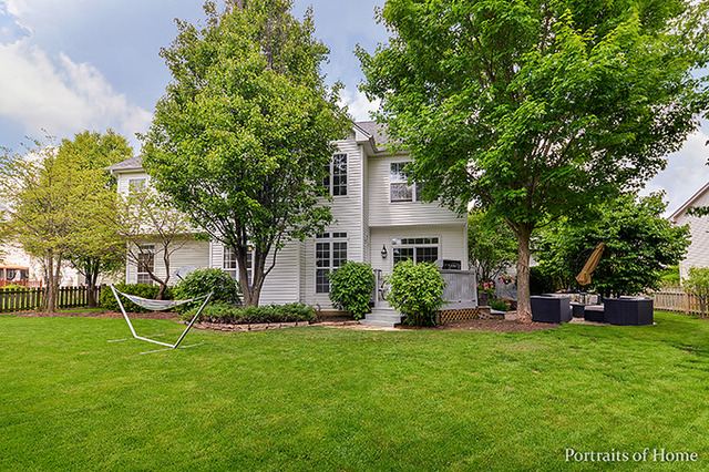For Sale: 468 Greenview Ln Oswego, IL 60543
