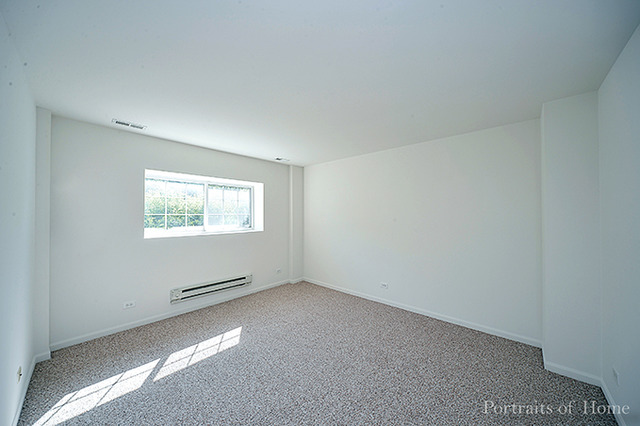 For Sale: 629 Lincoln Station Dr #629 Oswego, IL 60543