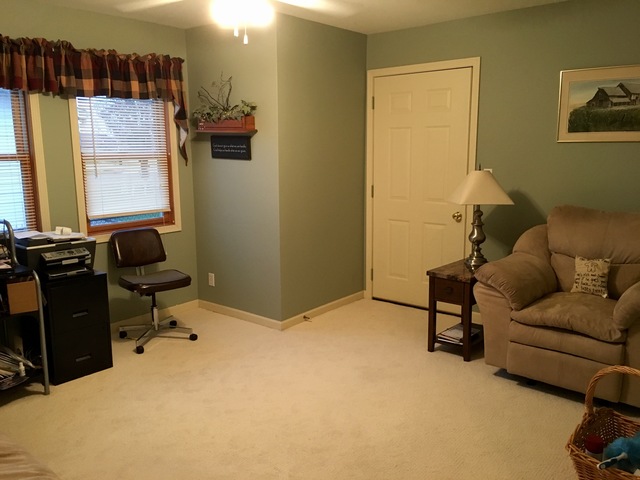 328 W Pleasant Ave