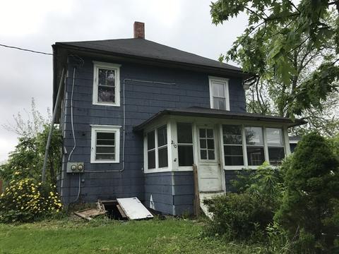 1701 Lincoln Ave