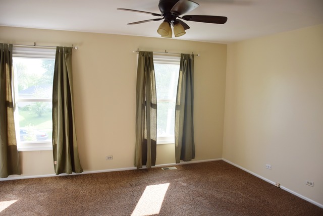 For Sale: 29 W730 Wembly Dr Warrenville, IL 60555