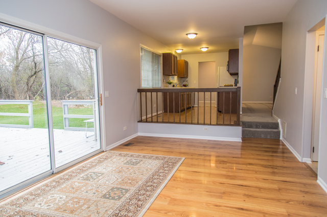 30 W070 Huntington Dr
