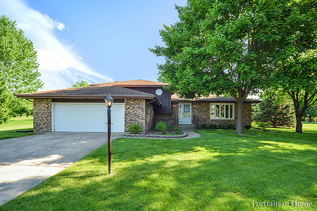For Sale: 117 Palmer Ct Yorkville, IL 60560