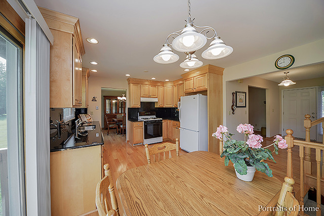 For Sale: 117 Palmer Ct Yorkville, IL 60560