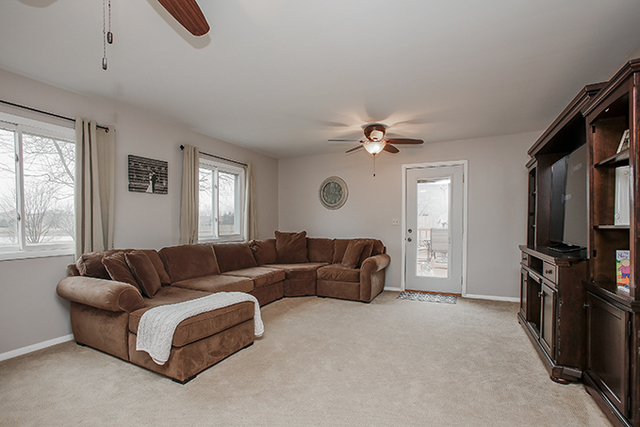 128 Waterford Ct