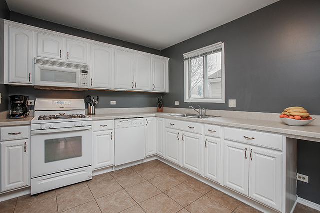 128 Waterford Ct